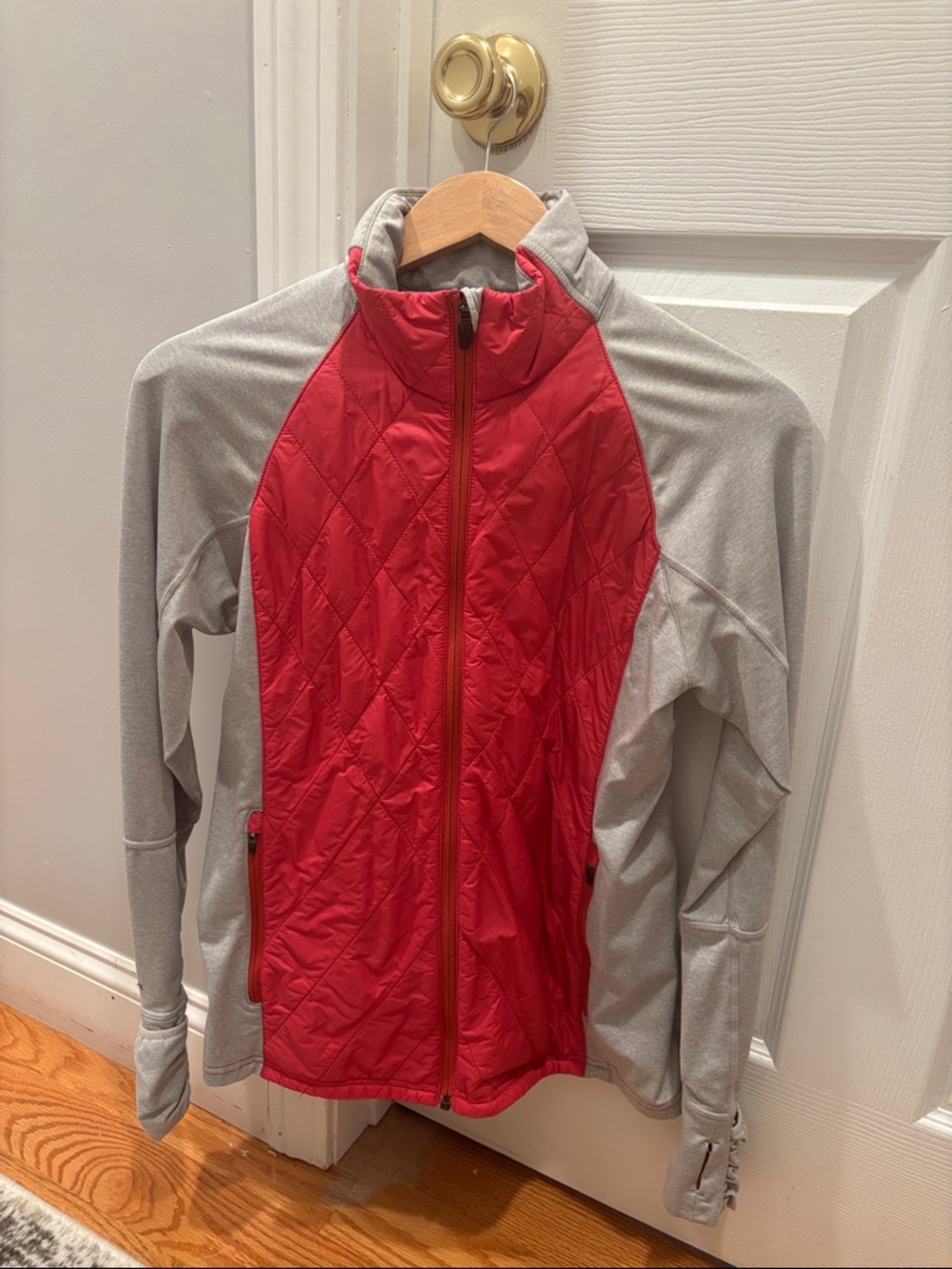 EMS women’s size M grey and red hybrid quilted insulated jacket - like new!